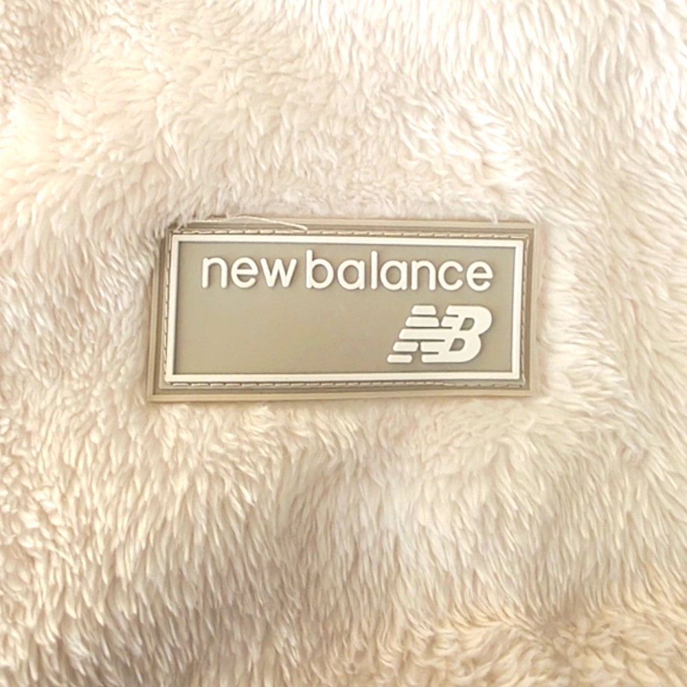 New Balance Cream Sherpa Fleece Pullover 1/4 Zip Cozy Jacket Size Small - Picture 7 of 12